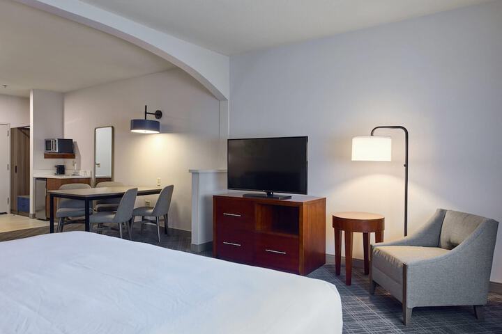 Room 34 of 91