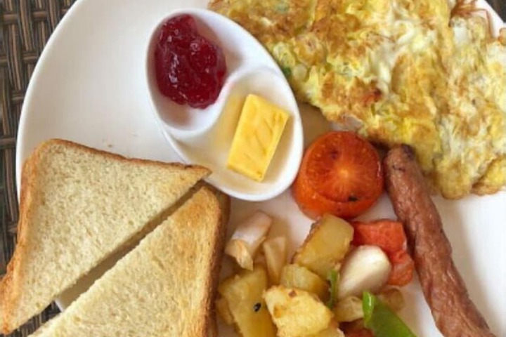 Breakfast/Coffee Service 6 of 12