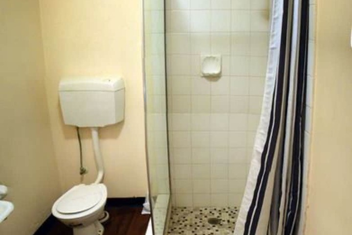 Room 90 of 98