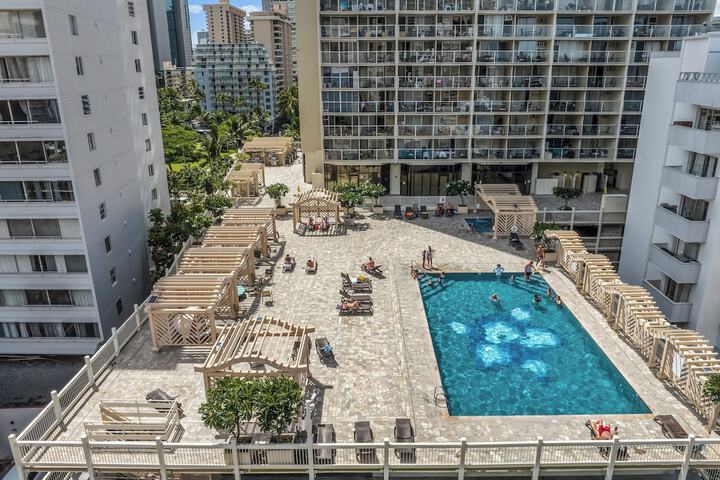 Sundeck 23 of 26