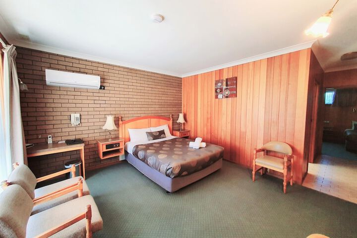 Room 16 of 51