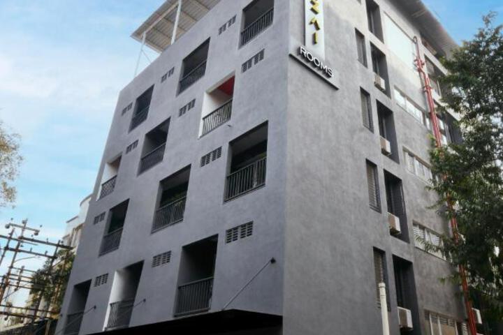 Hotel Banzai Rooms
