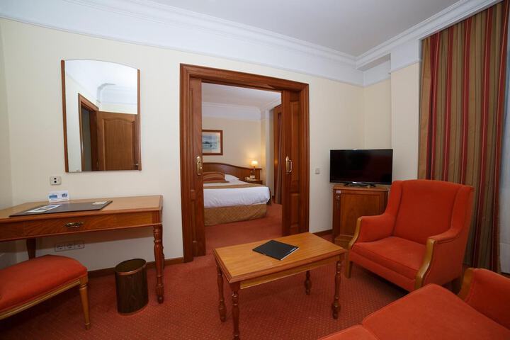 Room 11 of 49
