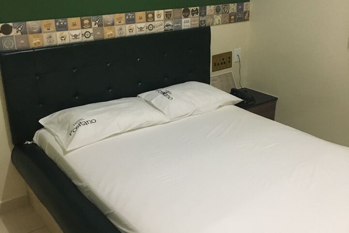 Room 14 of 50