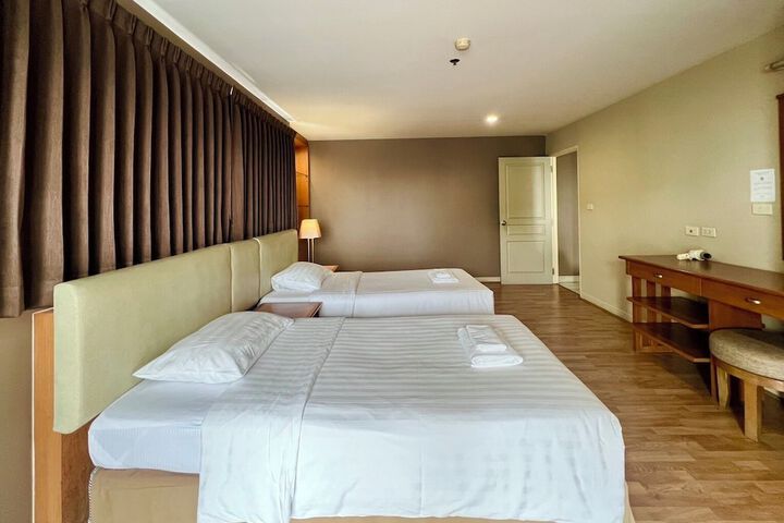 Room 9 of 111