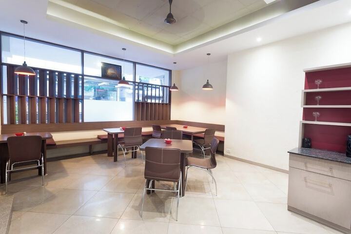 Dining Photos