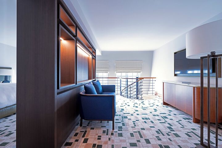 Room 13 of 168