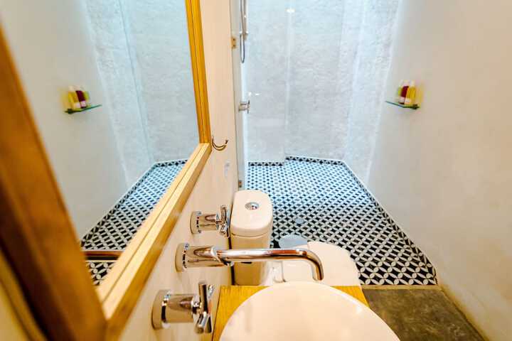 Room 42 of 92