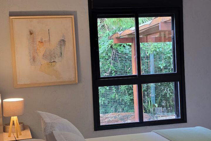 Room 28 of 54