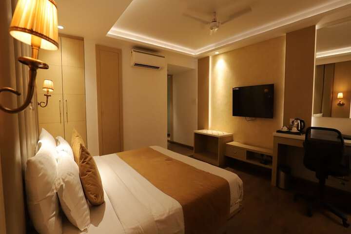 Room 29 of 70