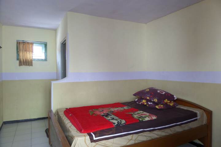 Room 16 of 42