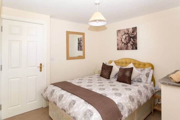 Room 9 of 37