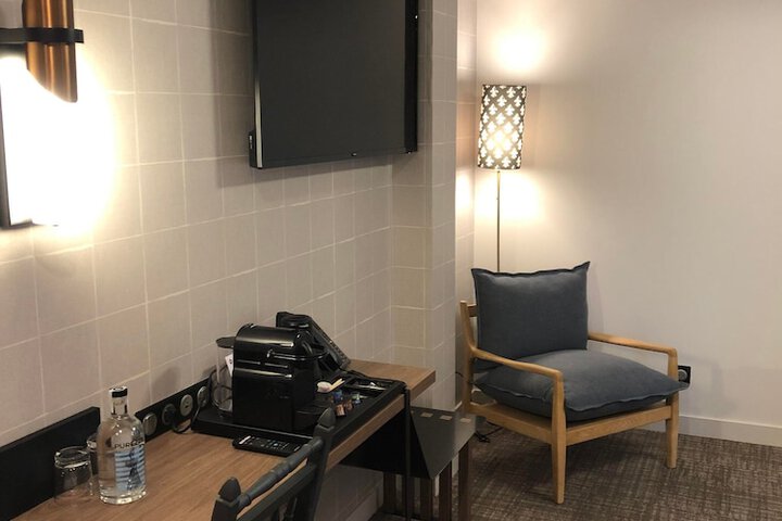 Room 17 of 117