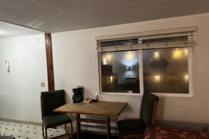Room 37 of 168