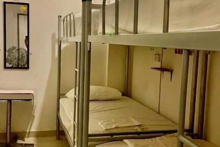 Room 3 of 9