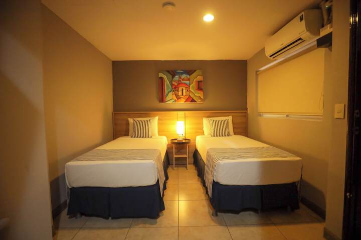 Room 4 of 21