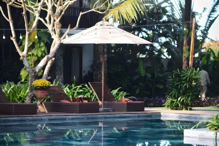 Pool 115 of 169