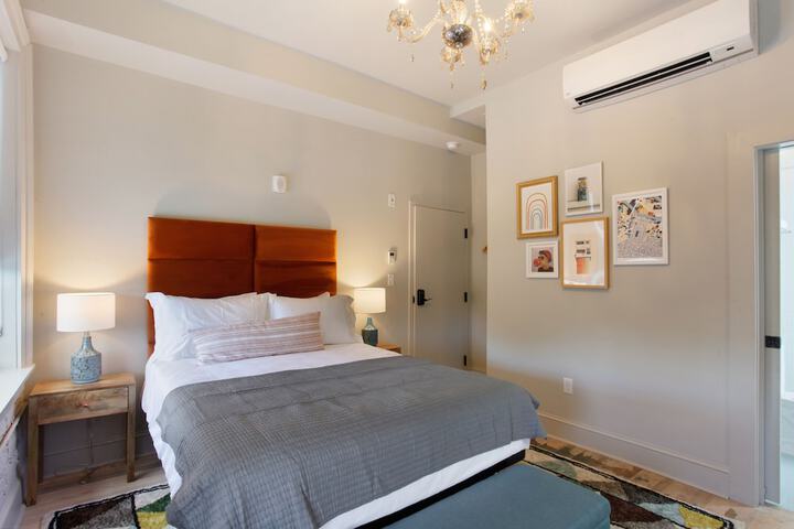 Room 72 of 164