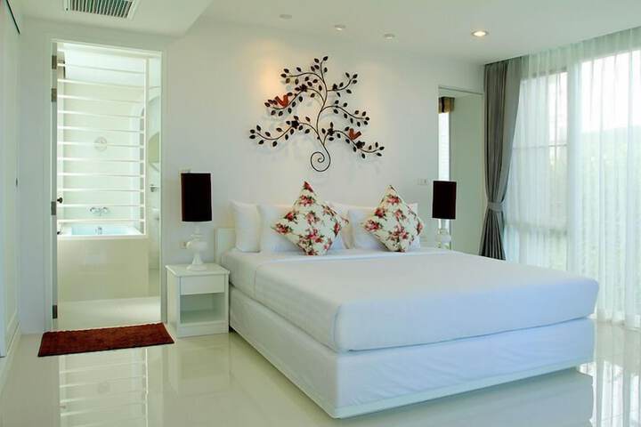 Room 7 of 51