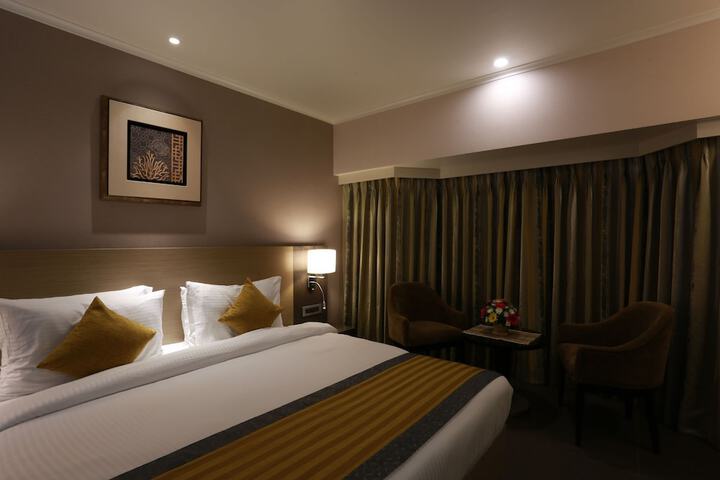 Room 6 of 24