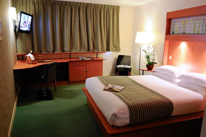 Room 18 of 113