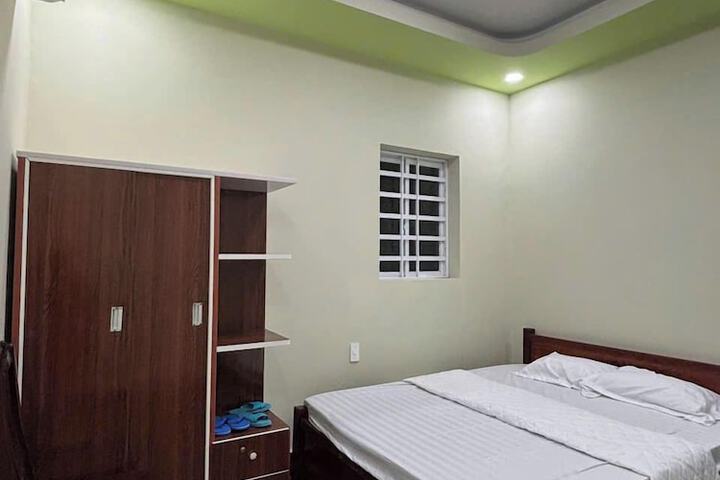 Room 21 of 43