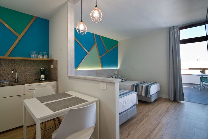 Room 3 of 53