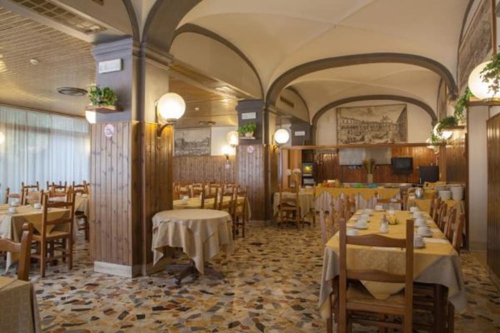 Snack bar