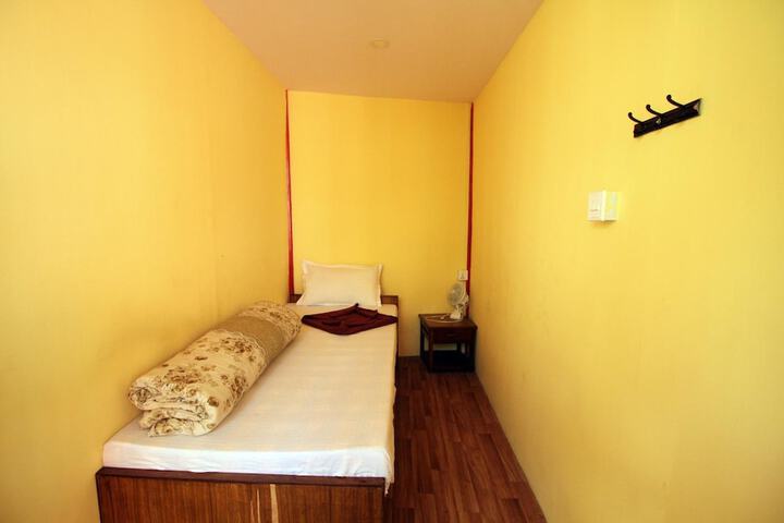 Room 29 of 49
