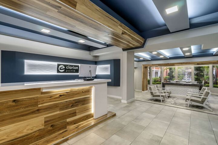 Entrance & Lobby