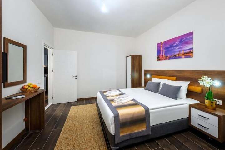 Room 25 of 64