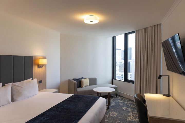 Room 17 of 76