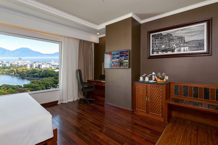 Room 29 of 247