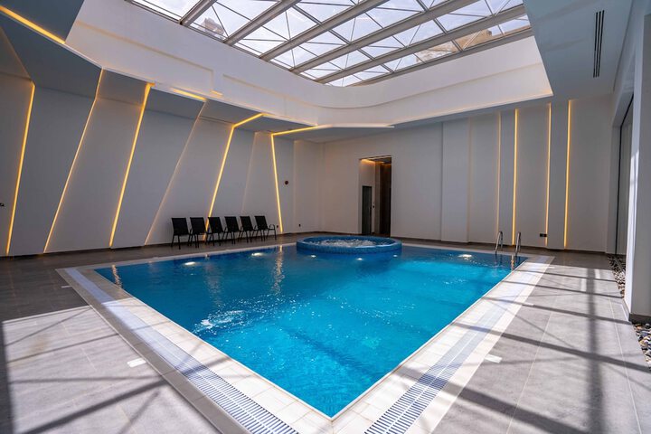 Pool 15 of 24