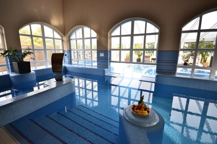 Pool 31 of 54