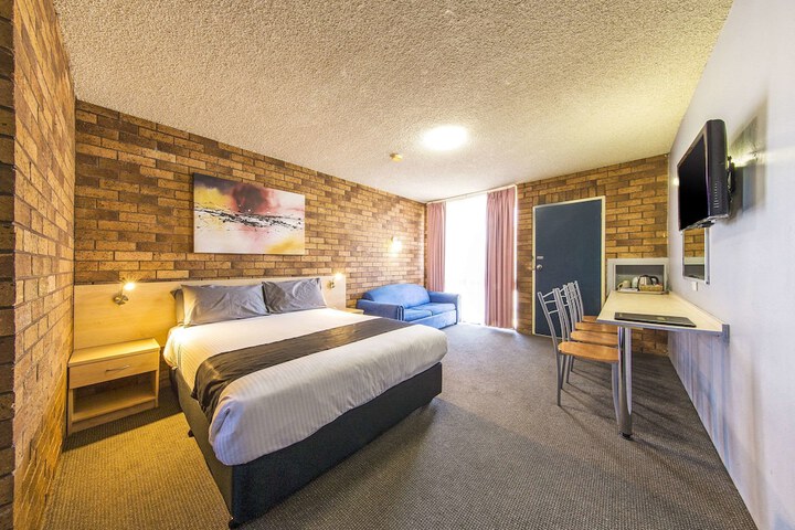 Room 18 of 42