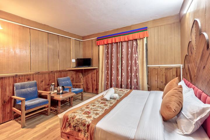 Room 2 of 20