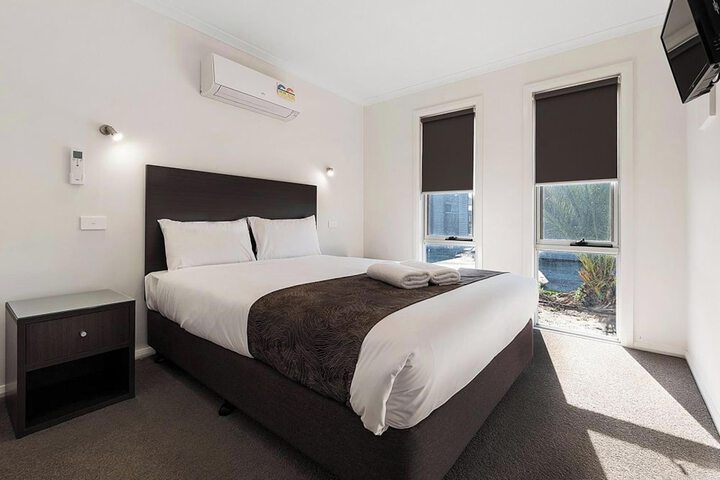 Room 5 of 44