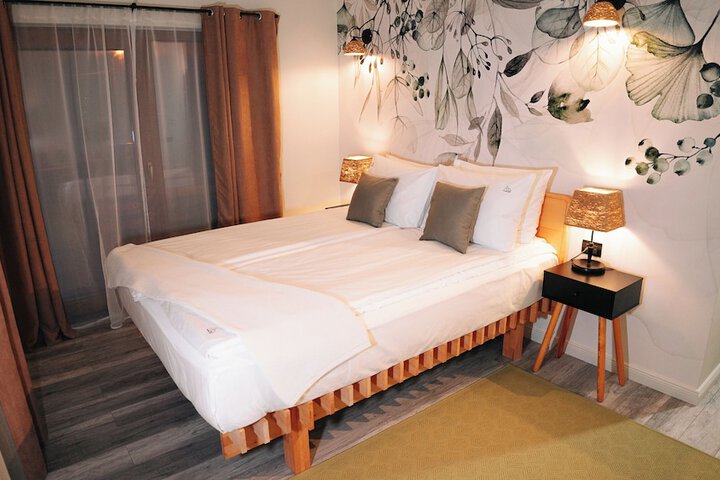 Room 80 of 184