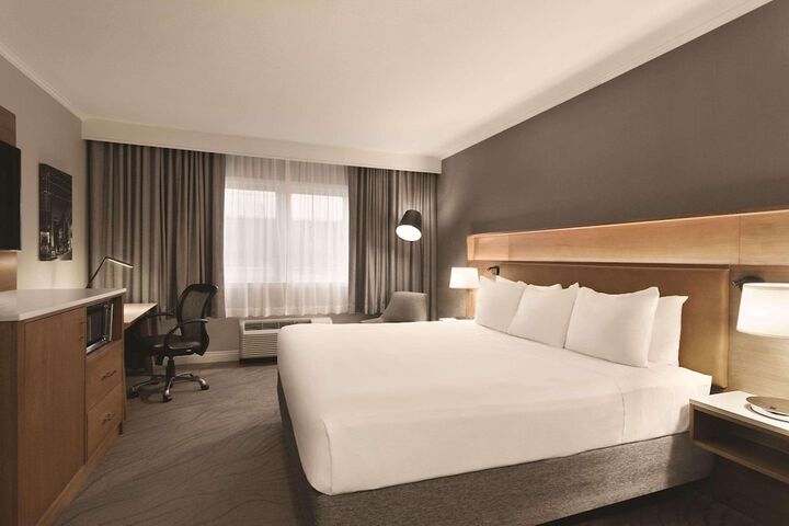 Room 5 of 26