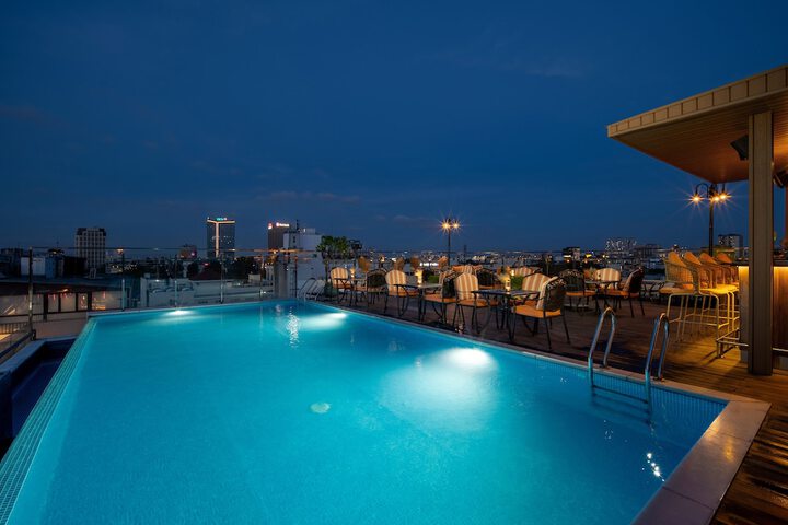 Pool 84 of 144