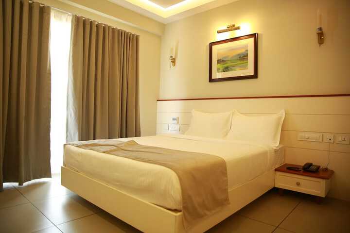 Room 3 of 8