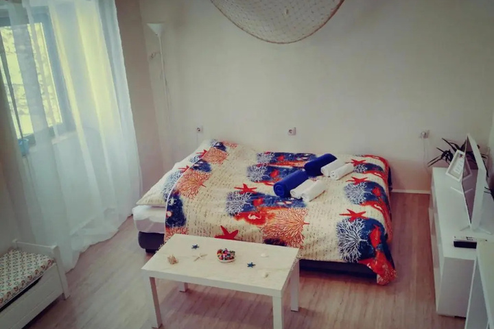 Room 5 of 7