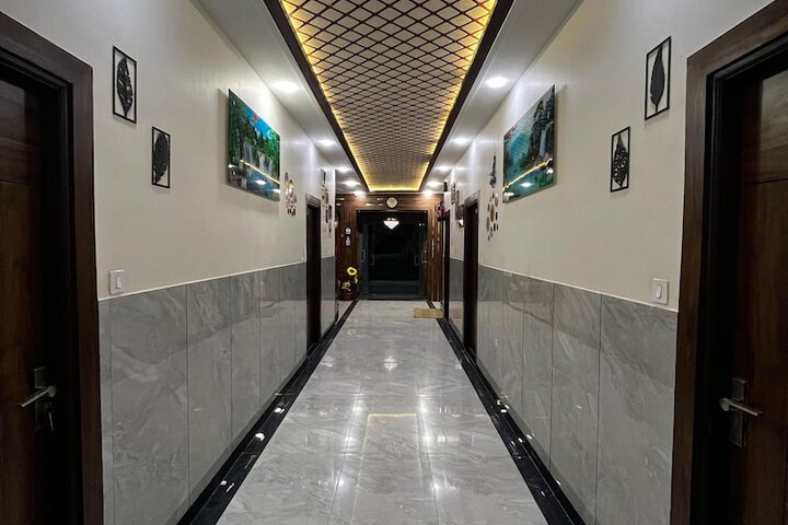 Hotel Interior 8 of 107