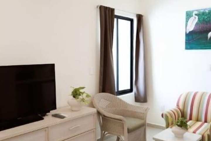 Room 10 of 15