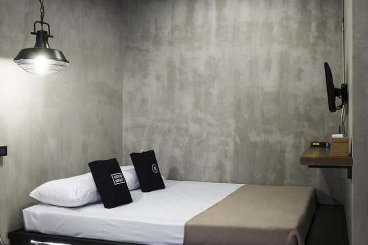 Room 16 of 81
