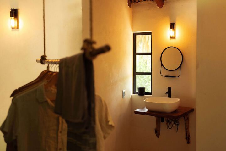 Room 21 of 46