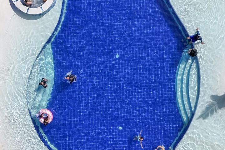 Pool 18 of 28