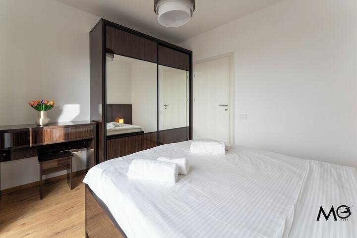 Room 106 of 653