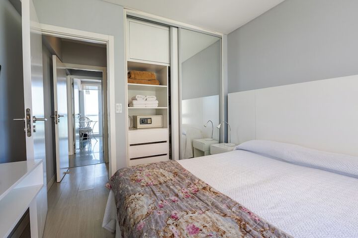 Room 7 of 27